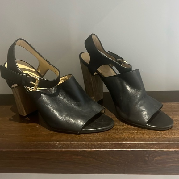 IVANKA TRUMP Leather Sandals - Picture 1 of 6